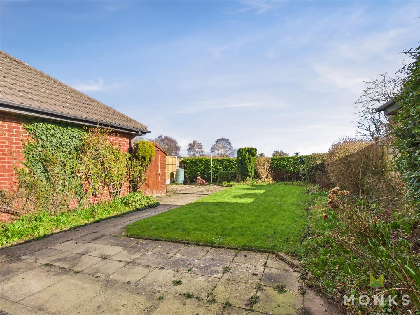 11 Arden Close, Shrewsbury, SY4 5LX SSTC 11 Arden Close, Shrewsbury, SY4 5LX SSTC